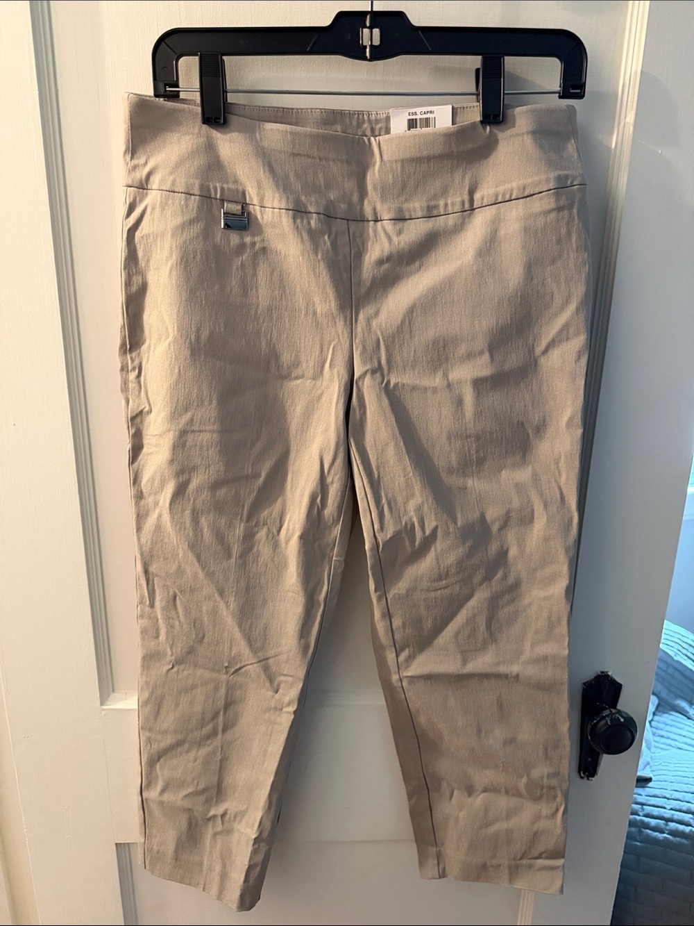 Alfani Light Beige Capri Pants